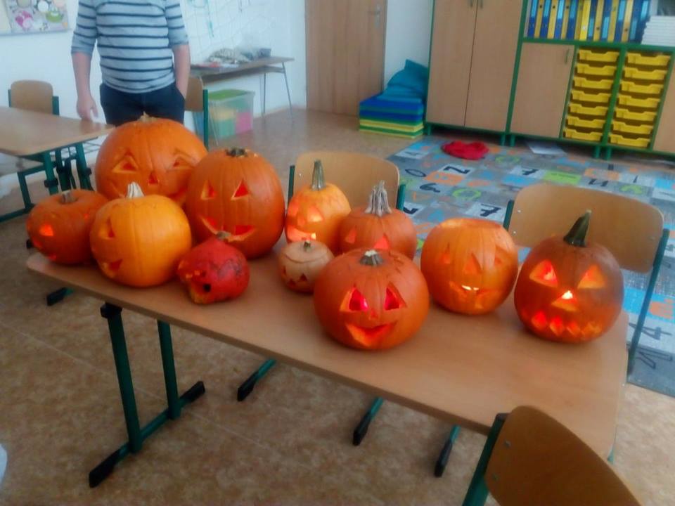 Vydlabávání dýní v 5.B